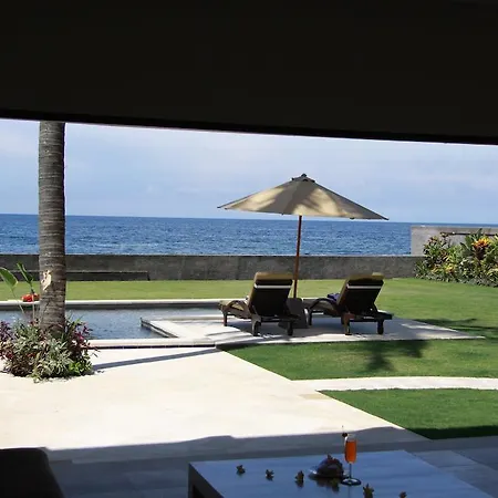 The Beach Front Villas - North Bali Kubutambahan  Chambre photo