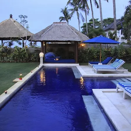 The Beach Front Villas - North Bali Kubutambahan  Chambre photo