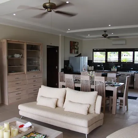 The Beach Front Villas - North Bali Kubutambahan  Chambre photo